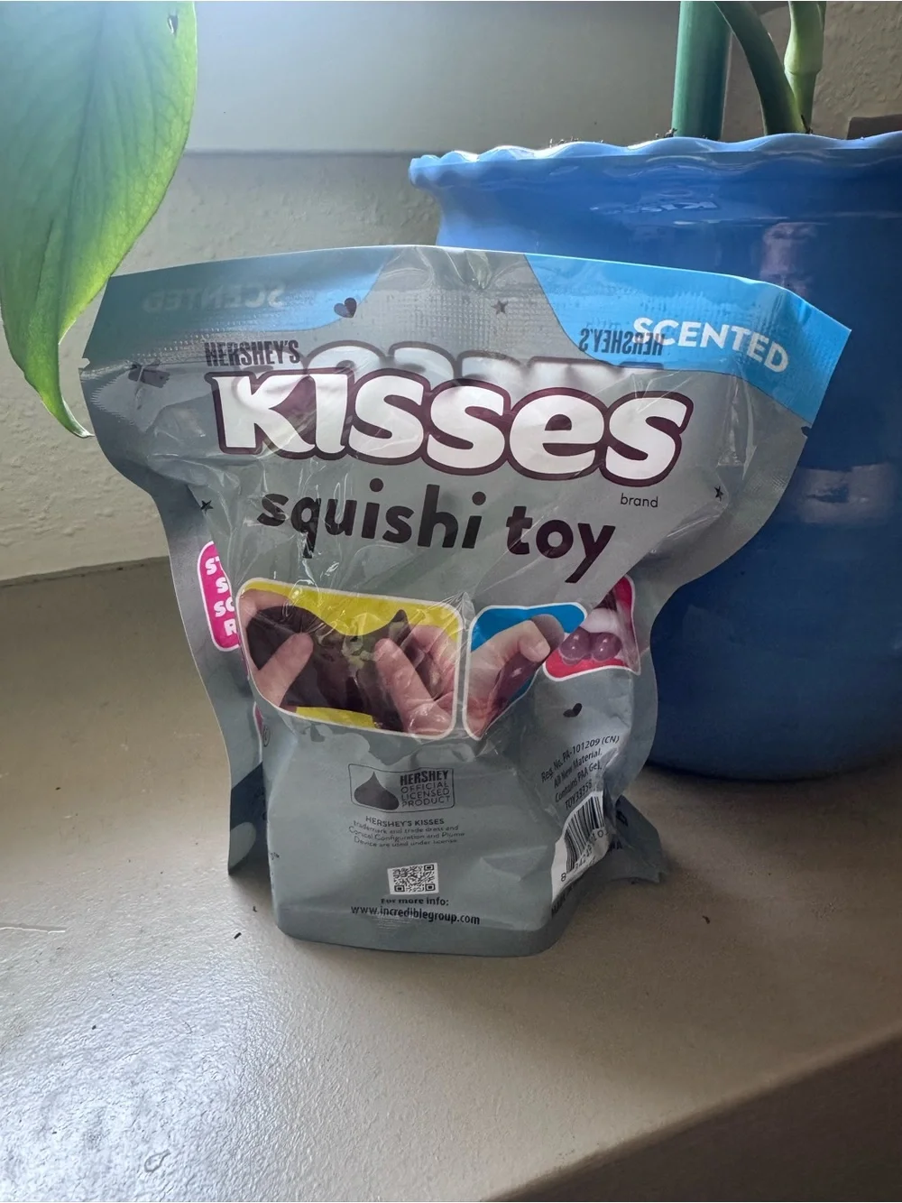 Kisses Scented Brown Squishi Toy - Soft Squeeze Plush